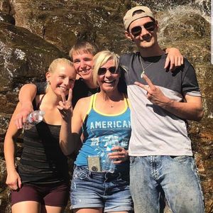 Meet your Posher, Collette